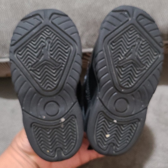 Nike Air Jordan B Loyal Shoes - Picture 6 of 7